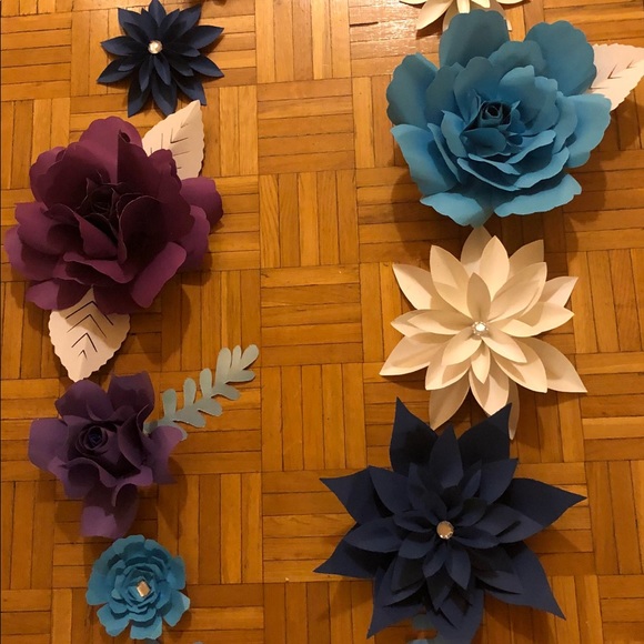 Paper flowers - Picture 3 of 4